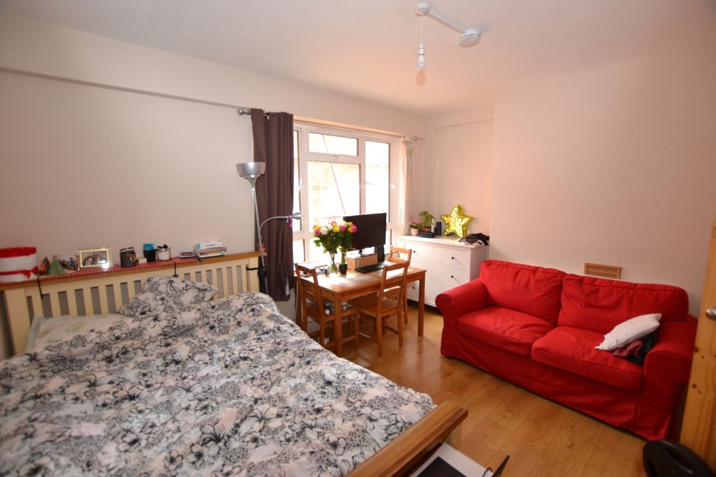 Property photo 2 of 7 Studio Room