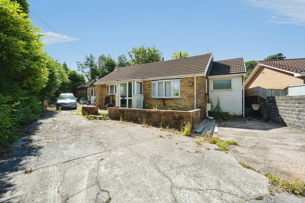 Property photo 2 of 20 Pbox-Img.Jpg