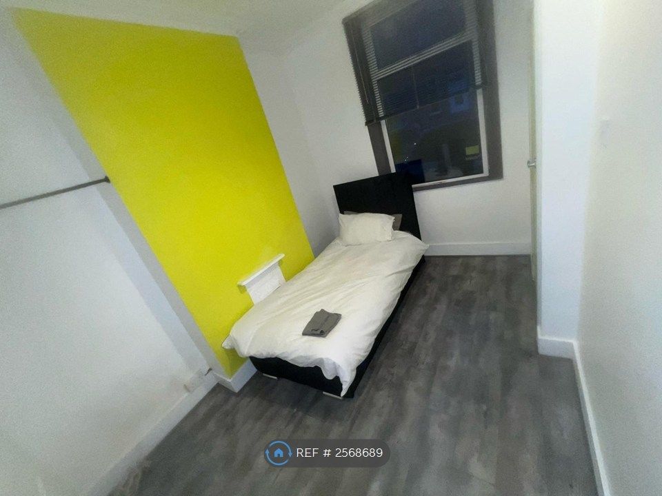 Property photo 3 of 6