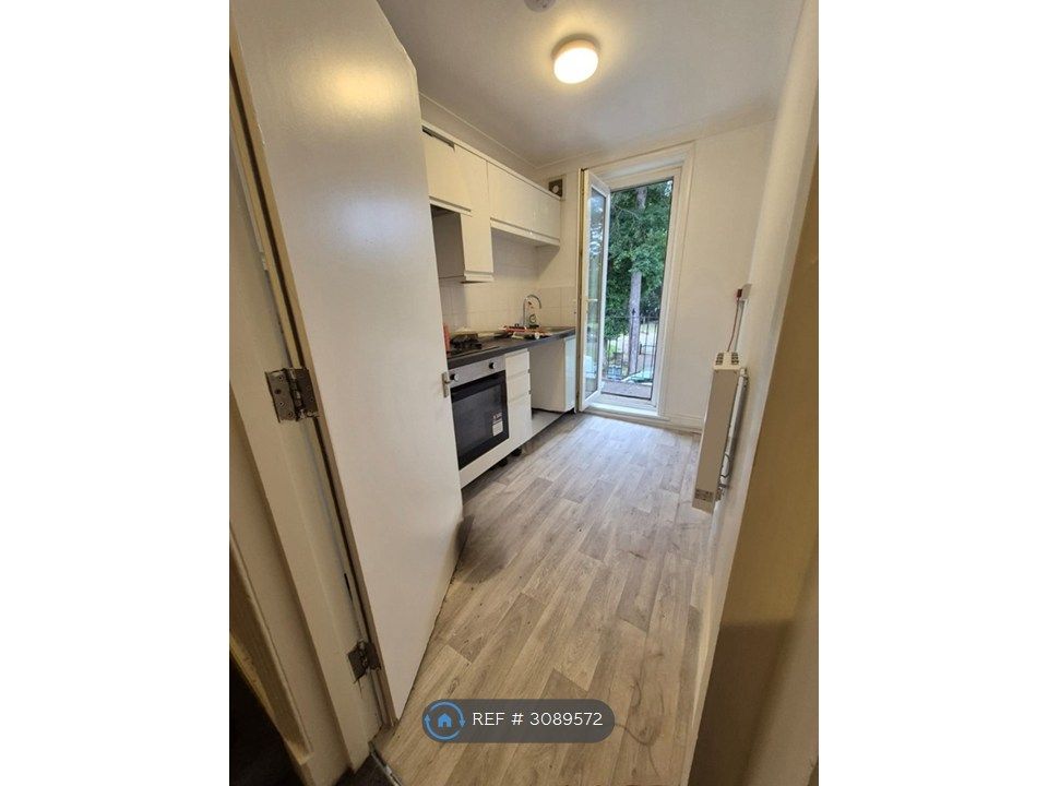 Property photo 3 of 11 Galley Kitchen