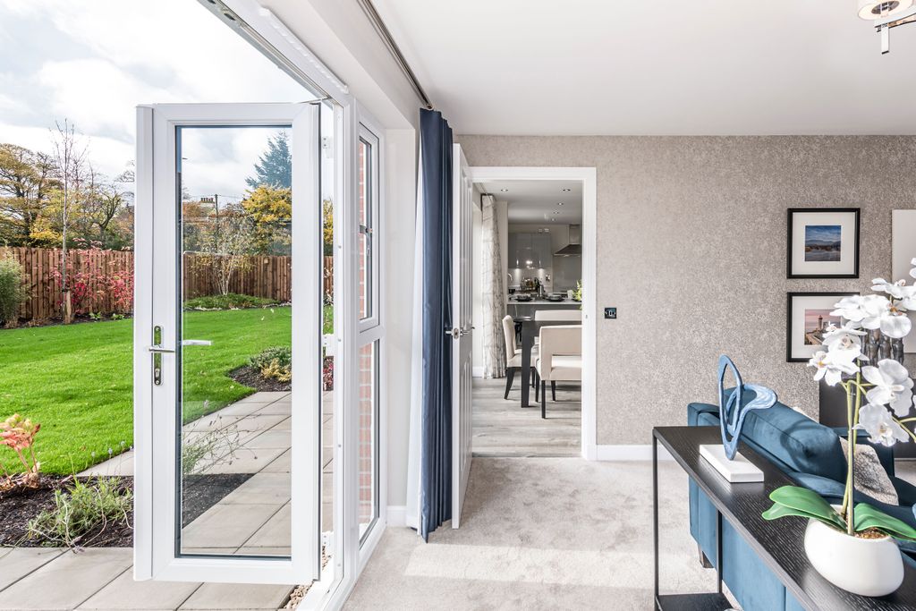 Property photo 3 of 10 Buchanan 4 Bedroom Home, Open-Plan Kitchen/Dining Room