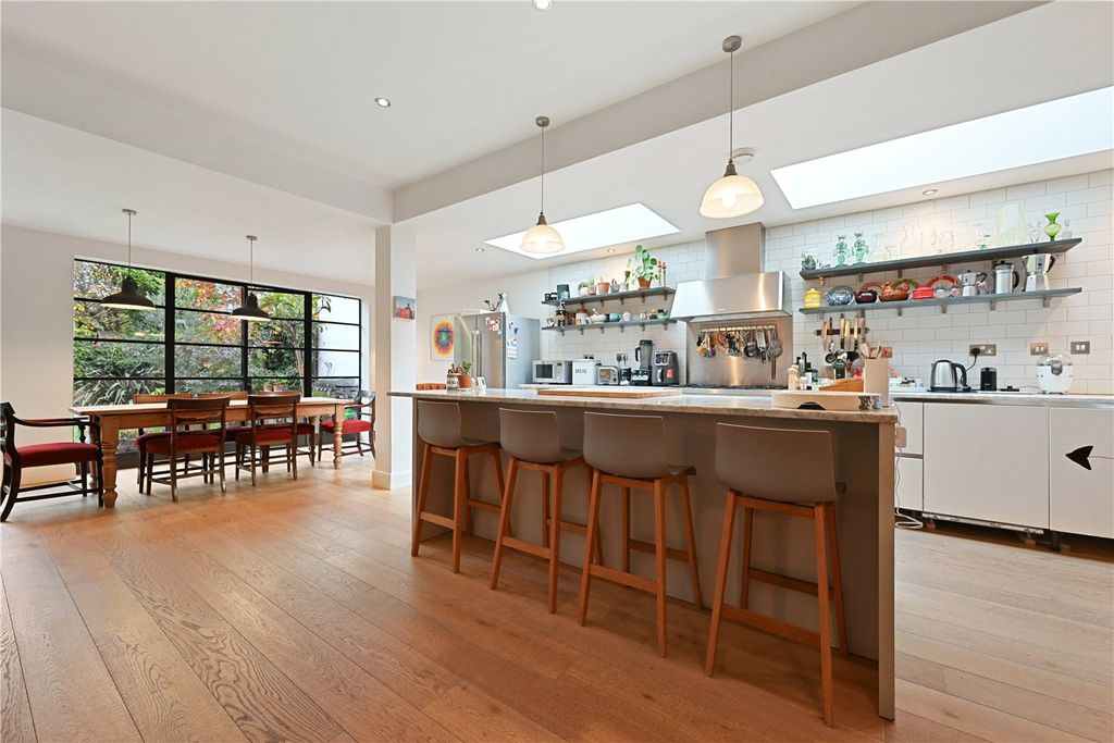 Property photo 1 of 10 Picture No. 08