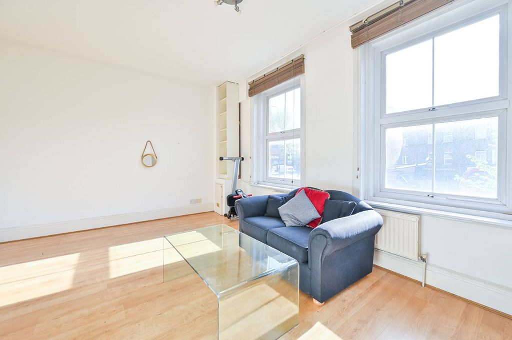 Property photo 2 of 6