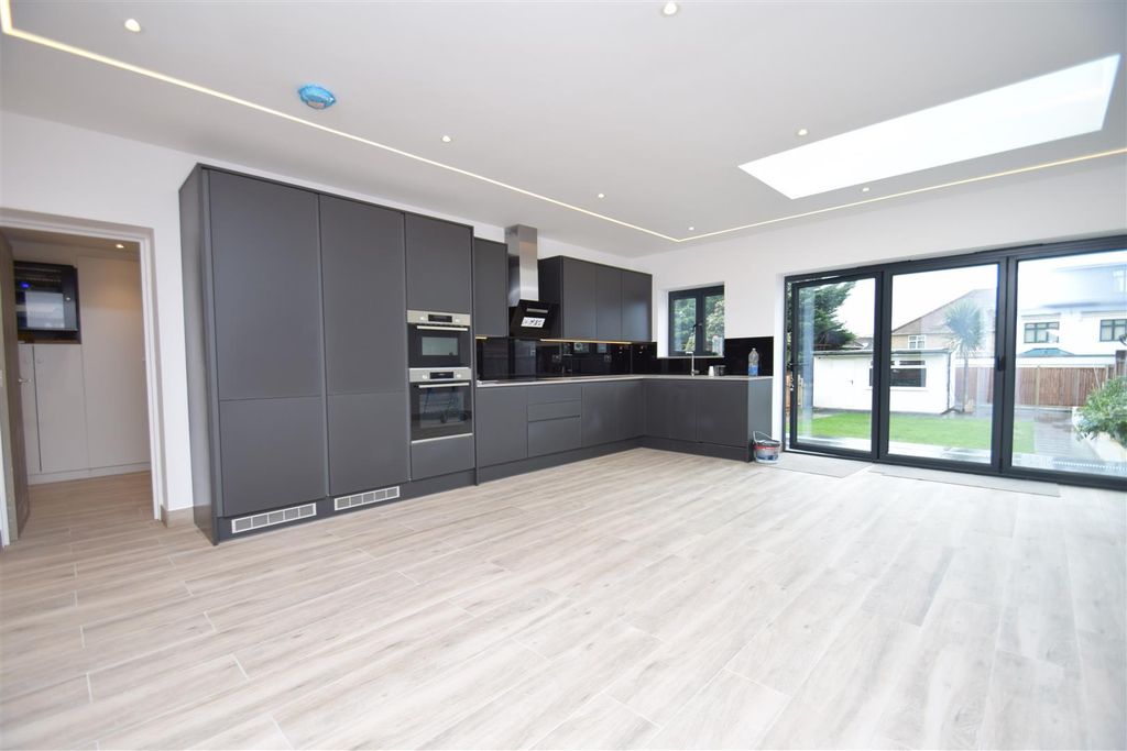 Property photo 1 of 16 Kitchen