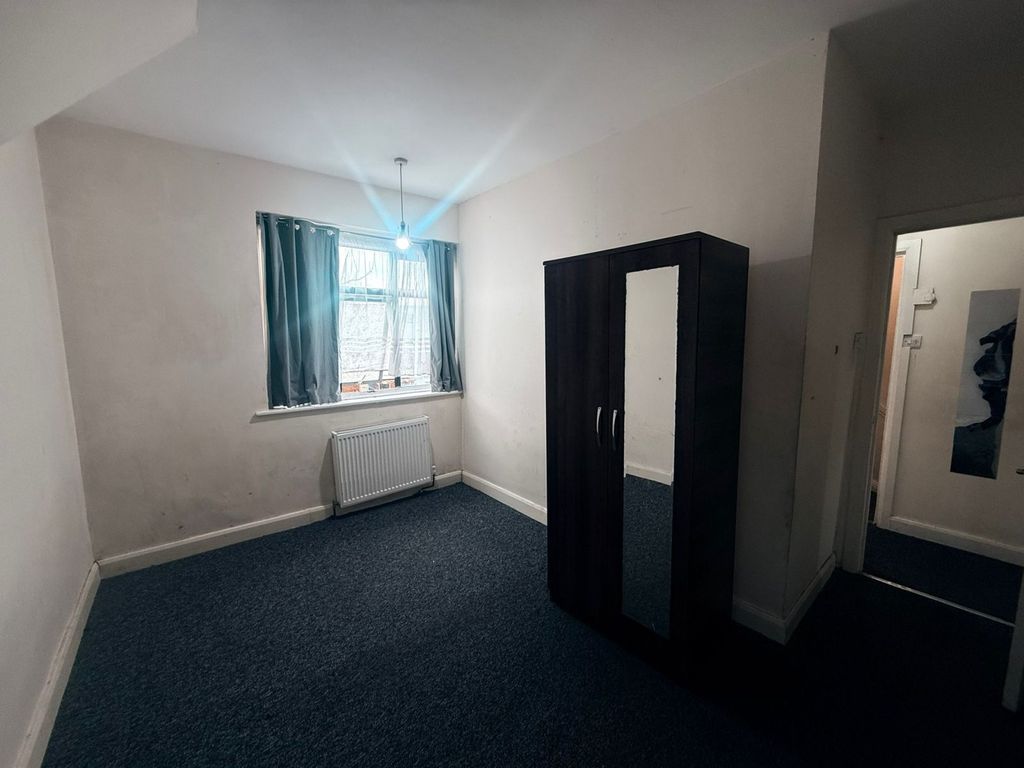 Property photo 3 of 11 Gallery