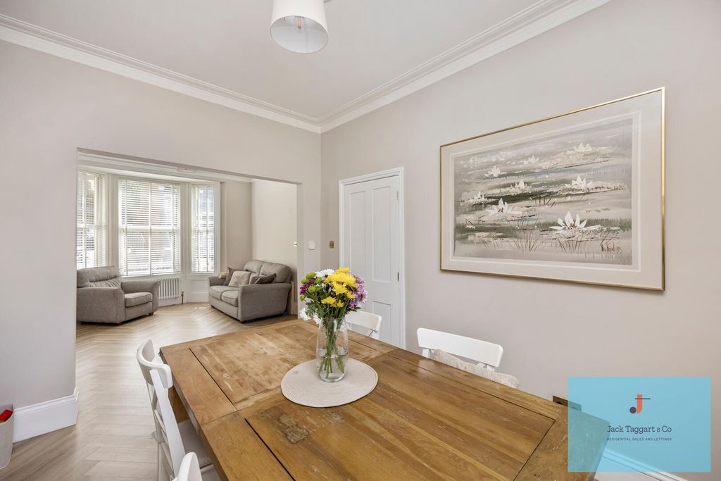 Property photo 2 of 18 Dining Room