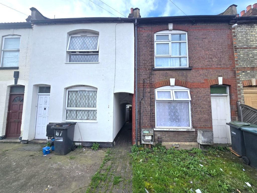 Property photo 1 of 6