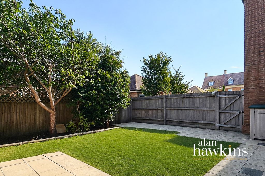 Property photo 3 of 20 235867Ae-Fa04-497A-8Bcf-7164F6E91A33