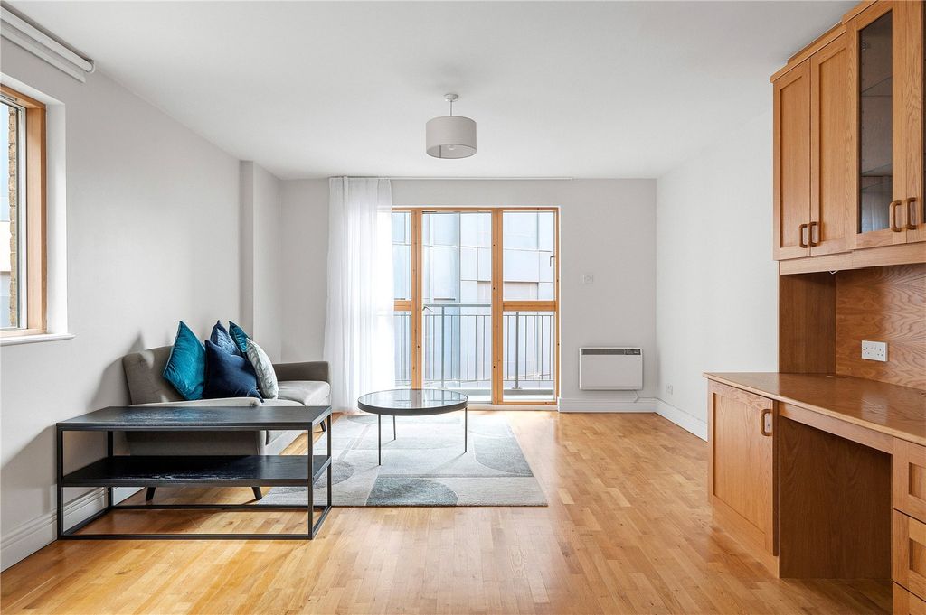 Property photo 1 of 17 Reception Room