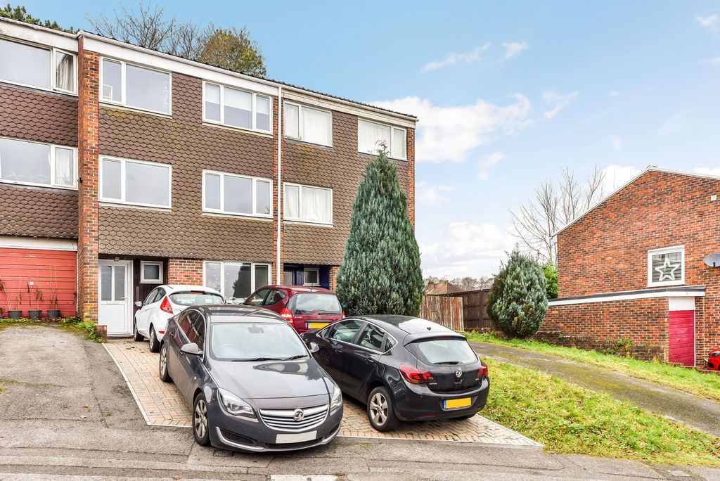 Property photo 2 of 23