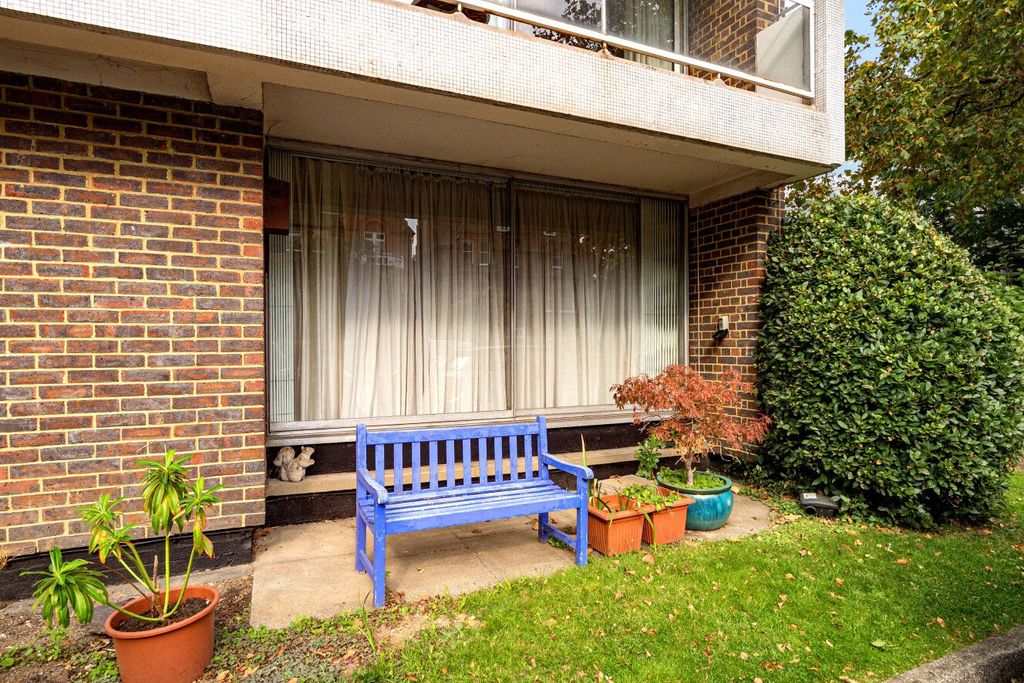 Property photo 3 of 11 Picture No. 30