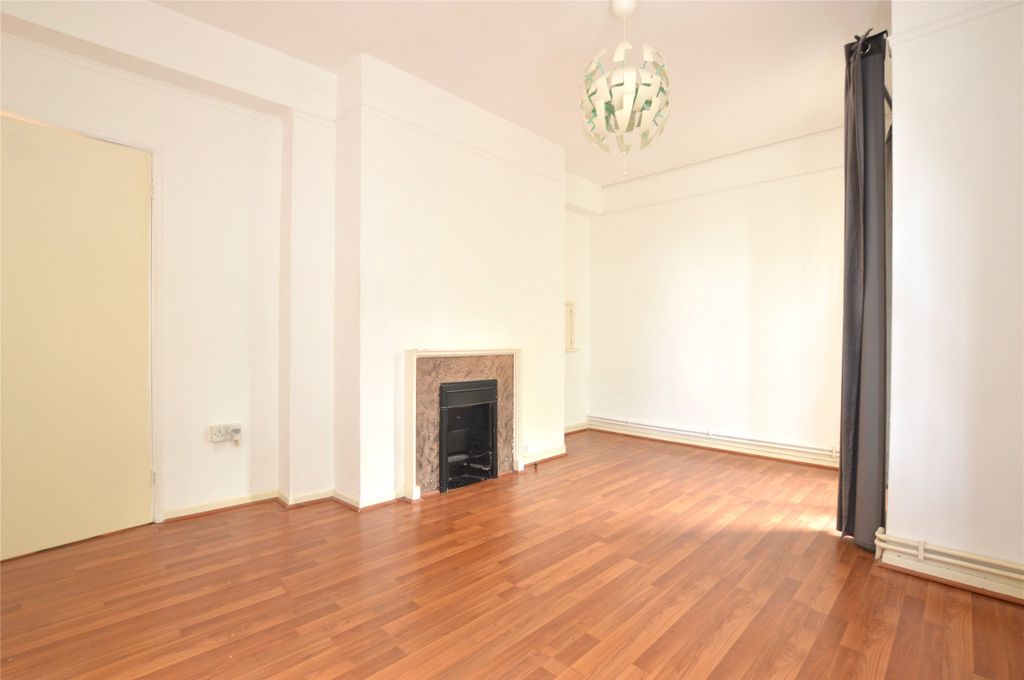 Property photo 2 of 10 Picture No. 08