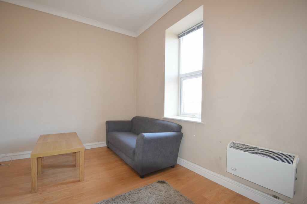 Property photo 2 of 6 Photo 1