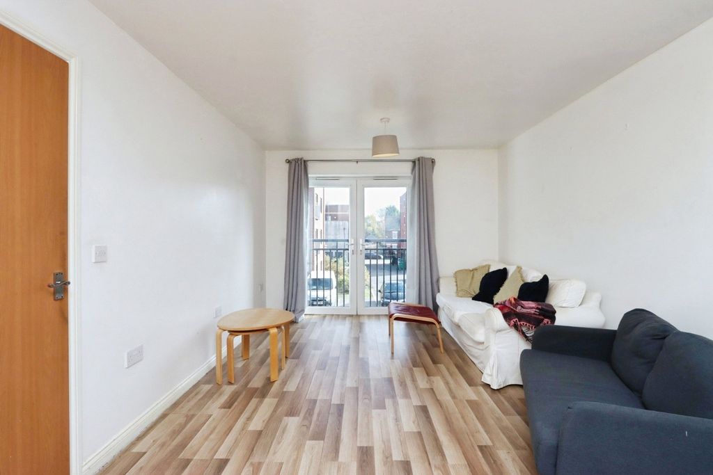 Property photo 3 of 16 Picture No. 04
