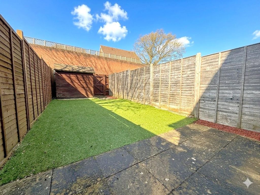 Property photo 2 of 11 Garden 2.Jpg