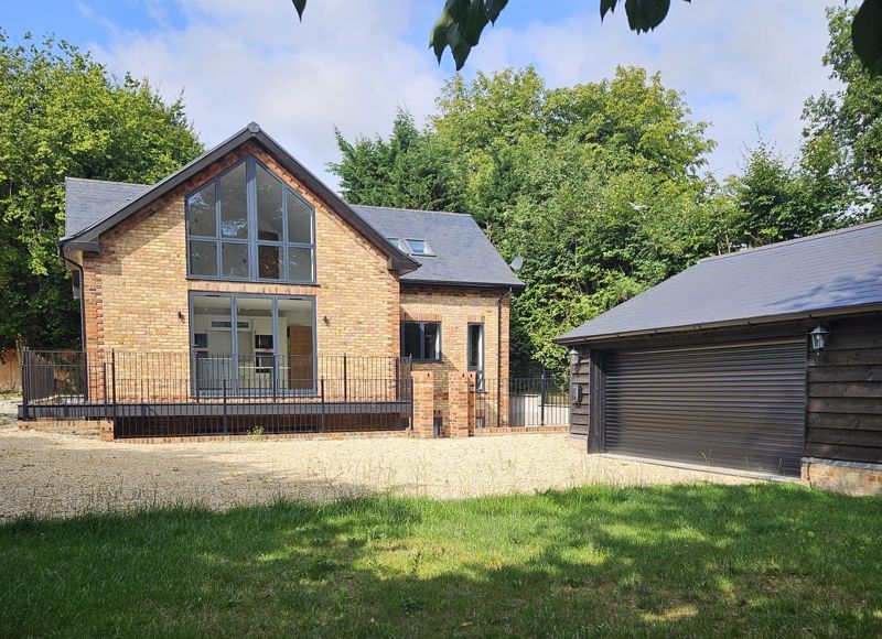 Property photo 3 of 17 Photo 12