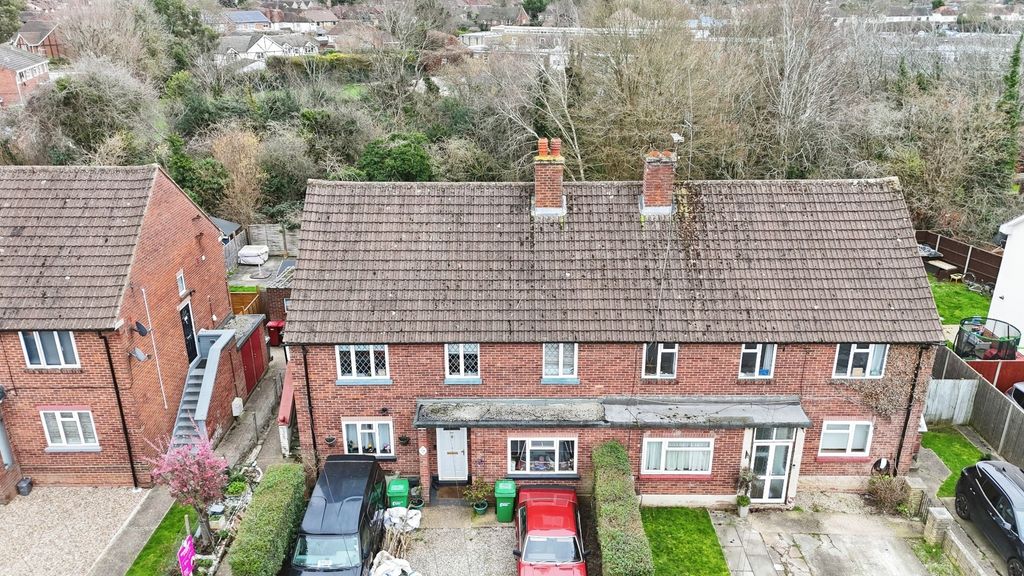 Property photo 1 of 15 4908221