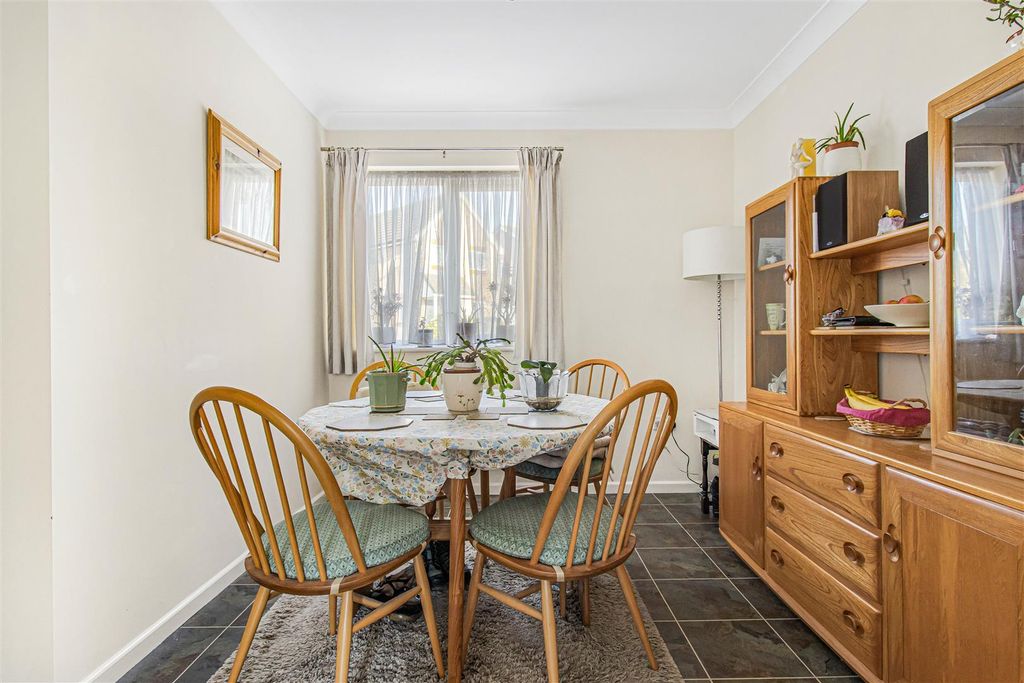 Property photo 2 of 18 3_77973.Jpg