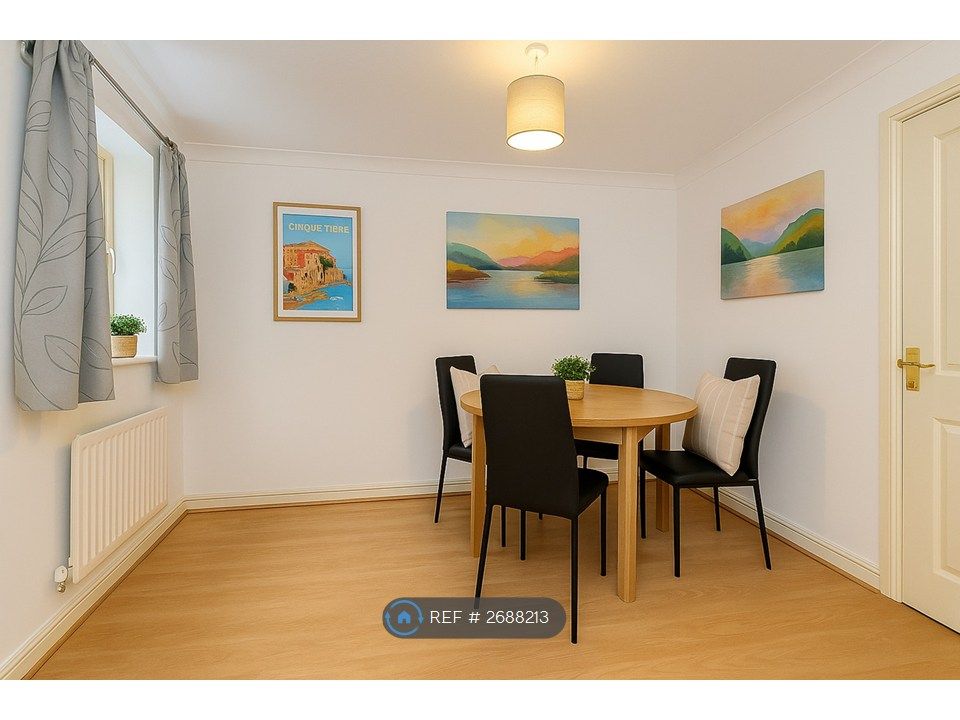 Property photo 3 of 19 Dining Area