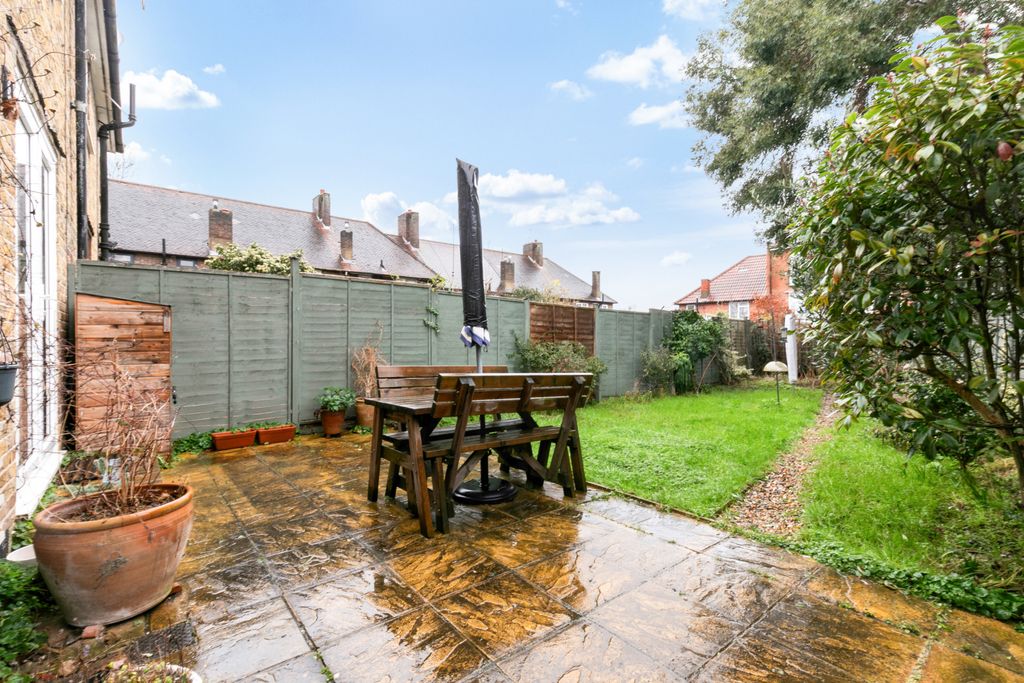 Property photo 3 of 18 Picture No. 16