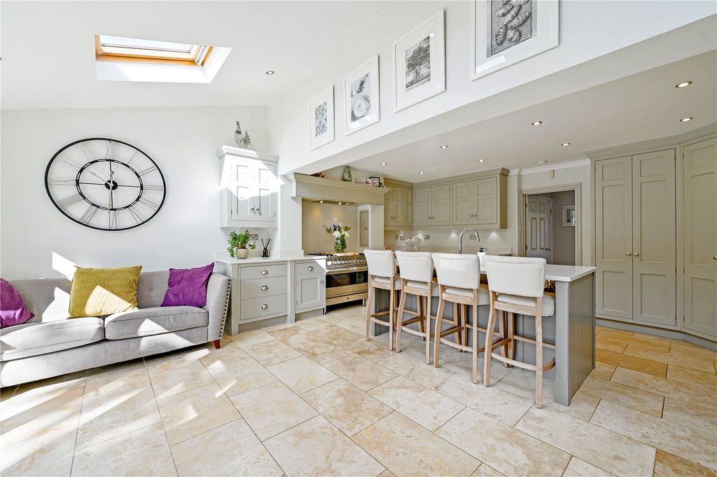 Property photo 2 of 18 Open-Plan Kitchen