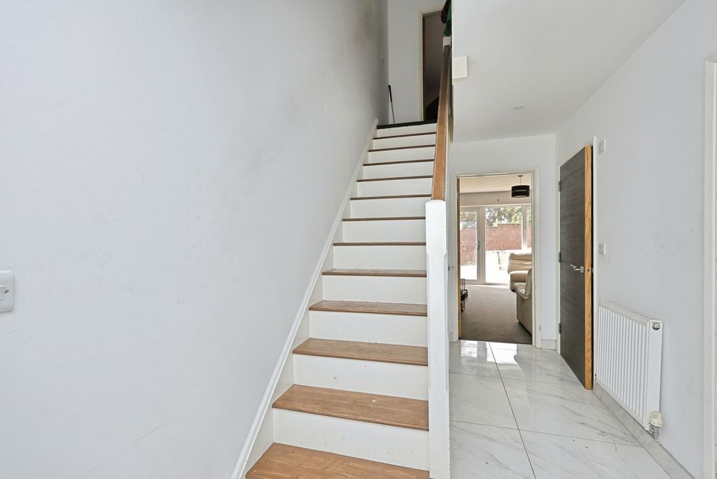 Property photo 2 of 10 Pbox-Img.Jpg