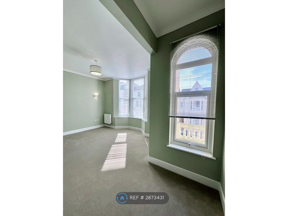 Property photo 3 of 16 Living Room