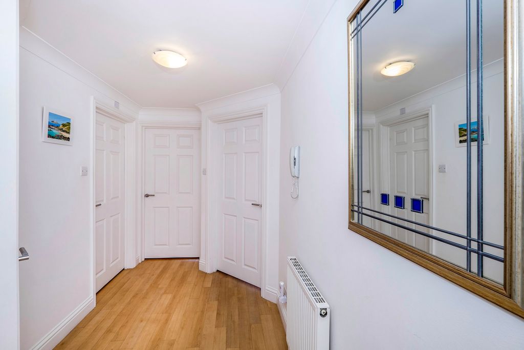 Property photo 2 of 18 Pbox-Img.Jpg