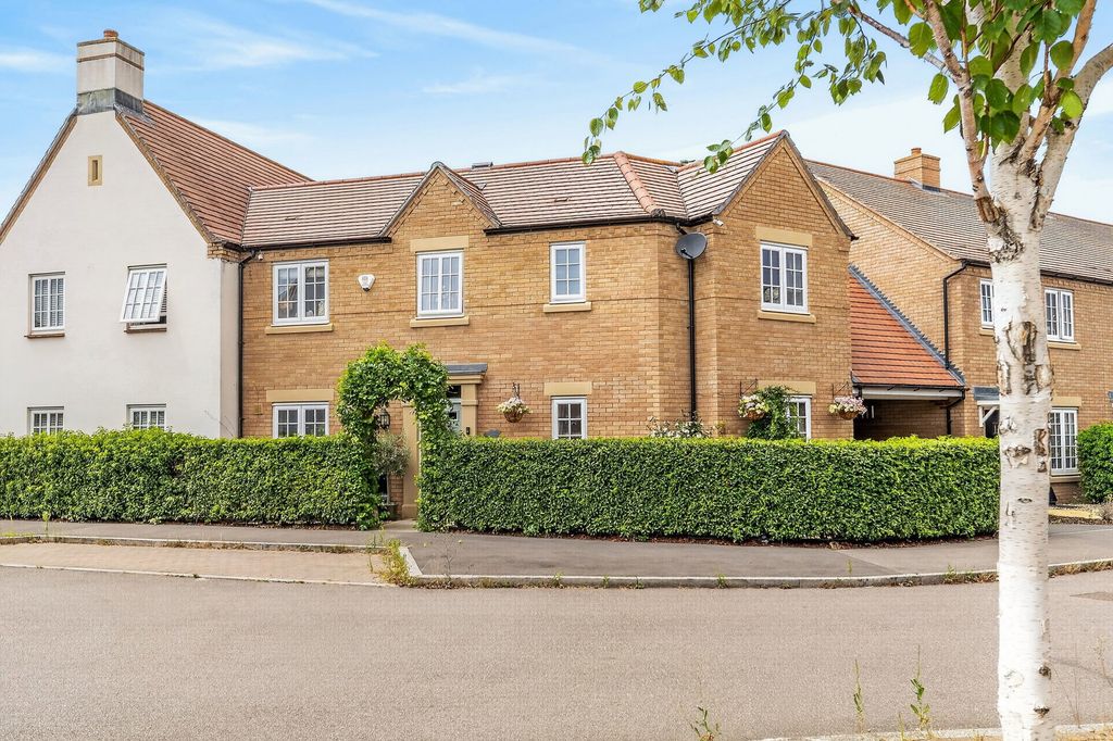 Property photo 1 of 45