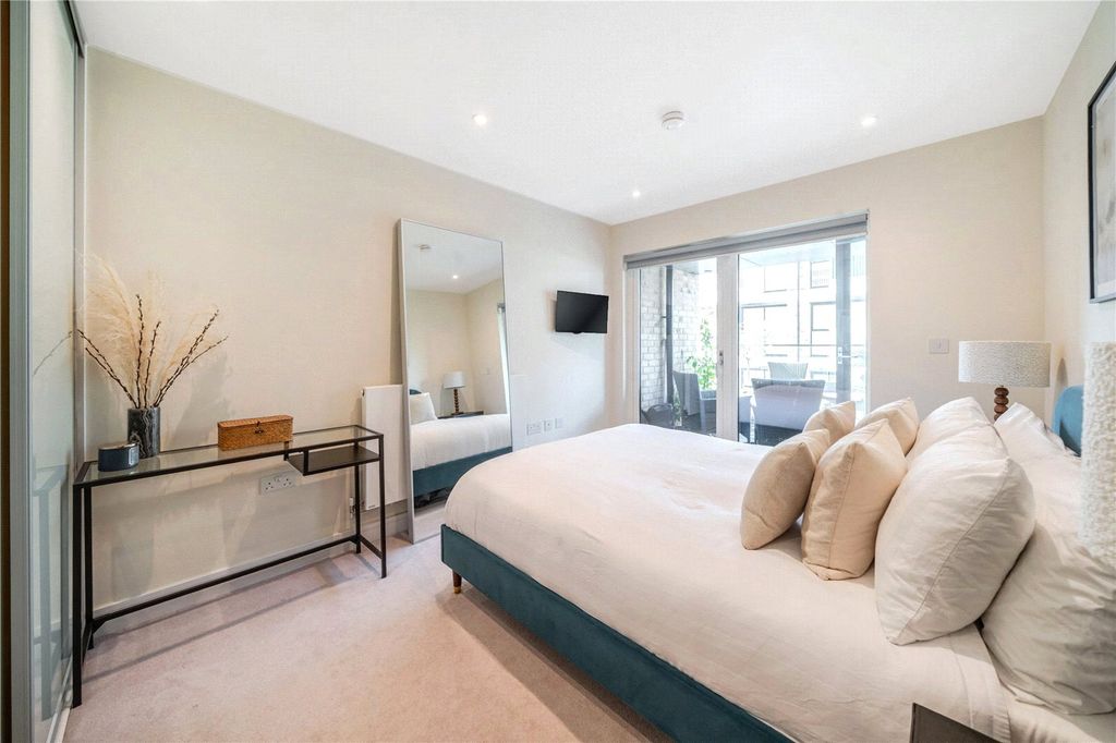 Property photo 3 of 11 Picture No. 13