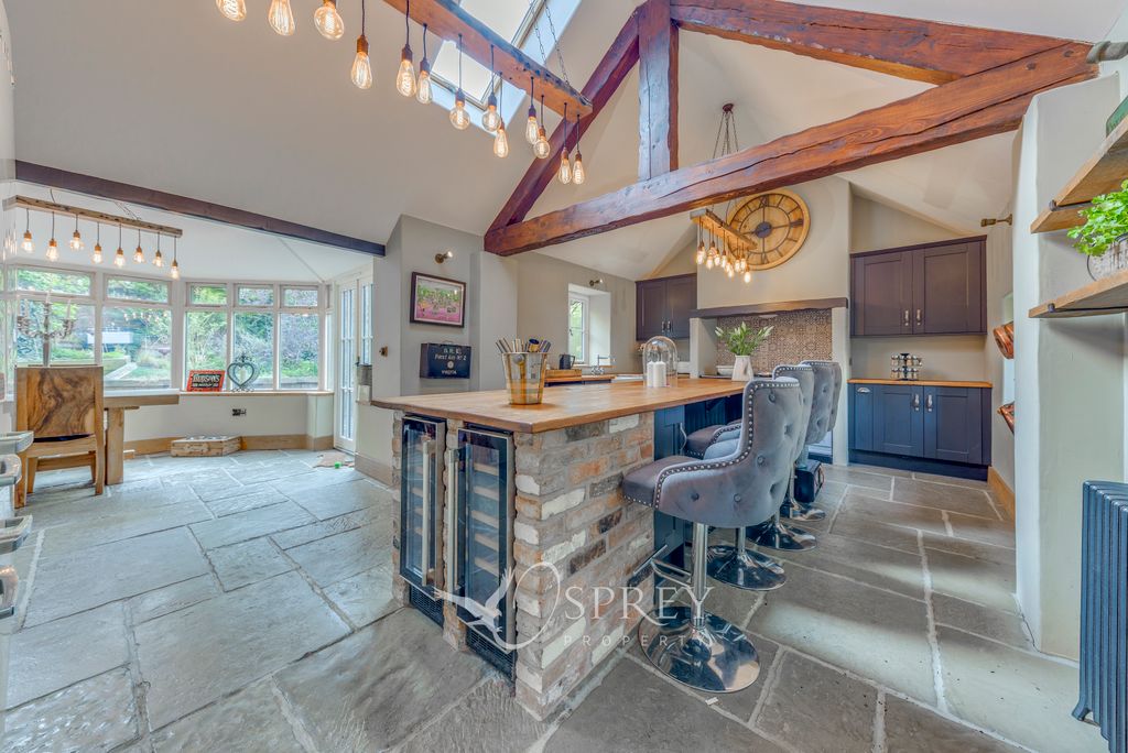Property photo 3 of 23 Kitchen/Breakfast Ro