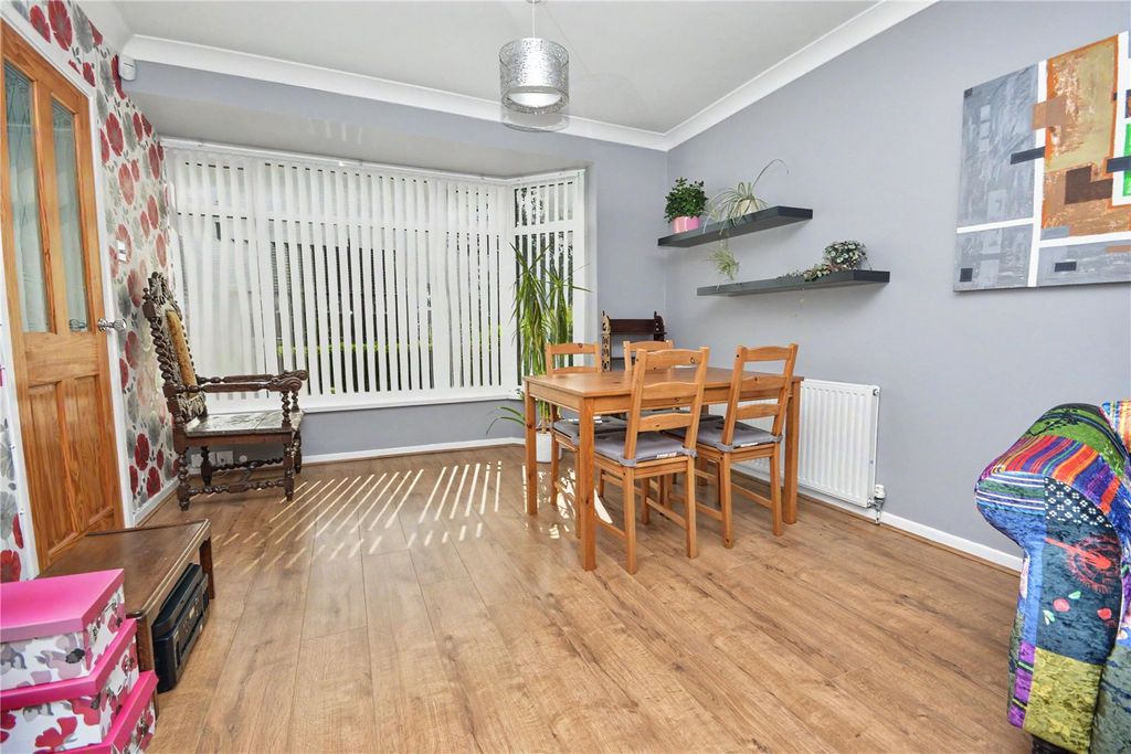 Property photo 3 of 13 Picture No. 12