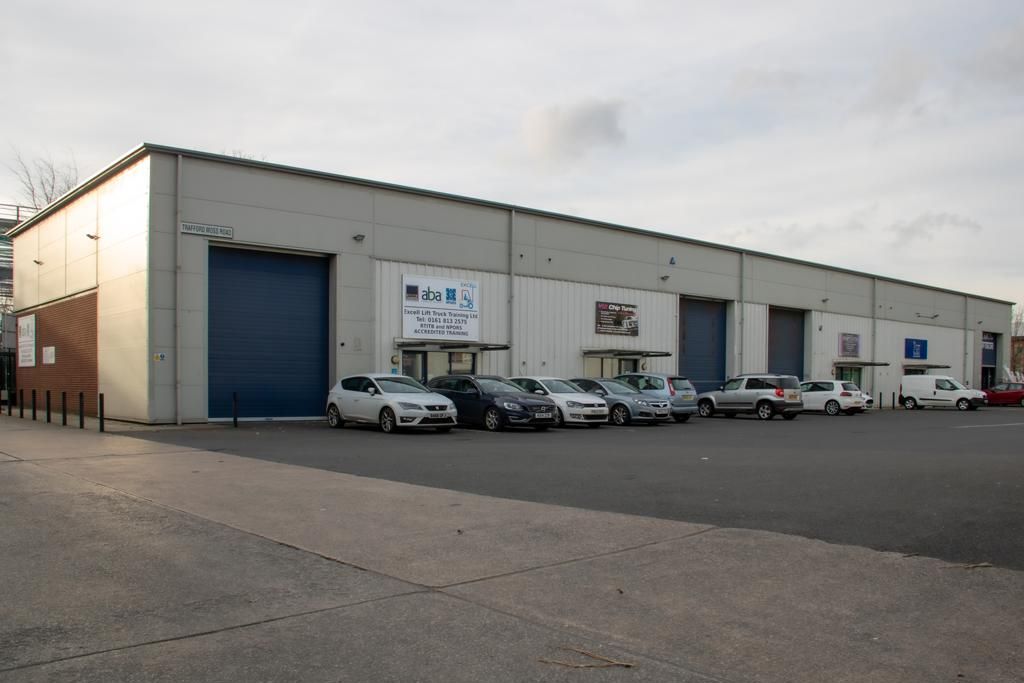 Property photo 1 of 11 Photo 8