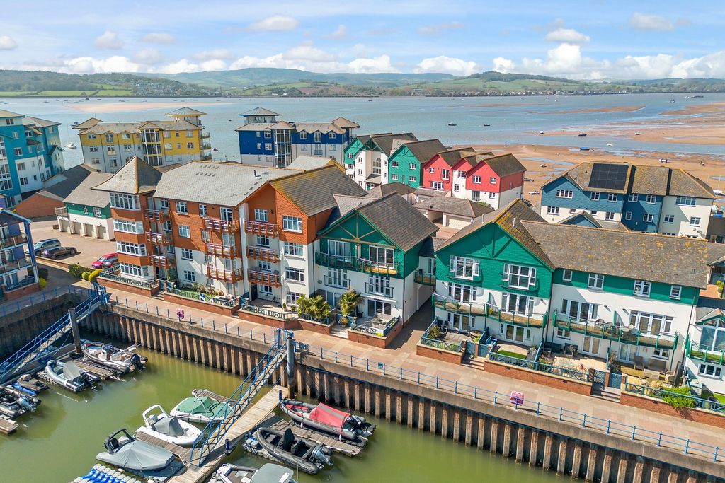 Property photo 2 of 28