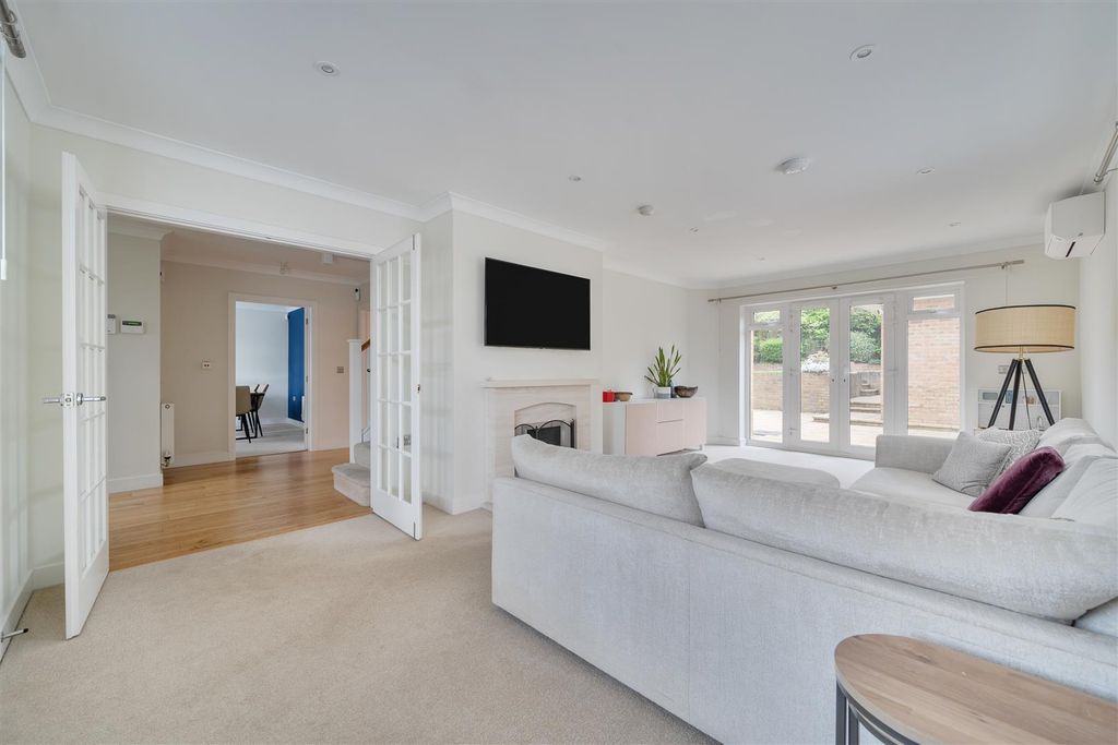 Property photo 2 of 24 1446731-14-69E0c07844c97.Jpg