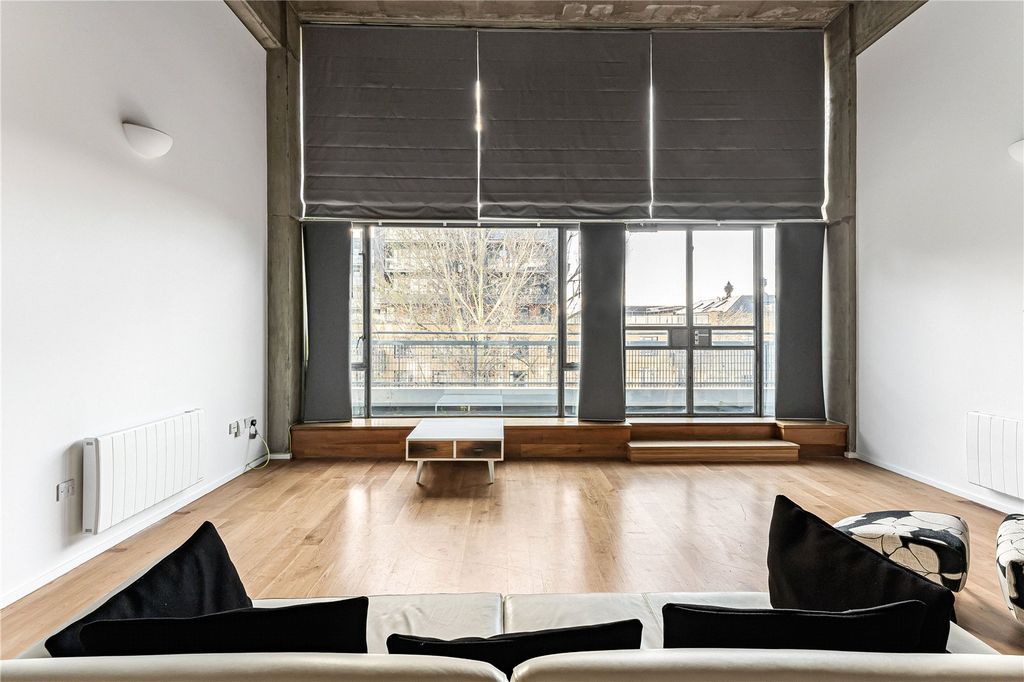 Property photo 2 of 22 Open Plan Living