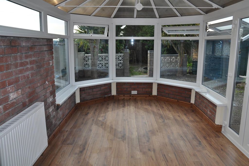 Property photo 3 of 11 Image