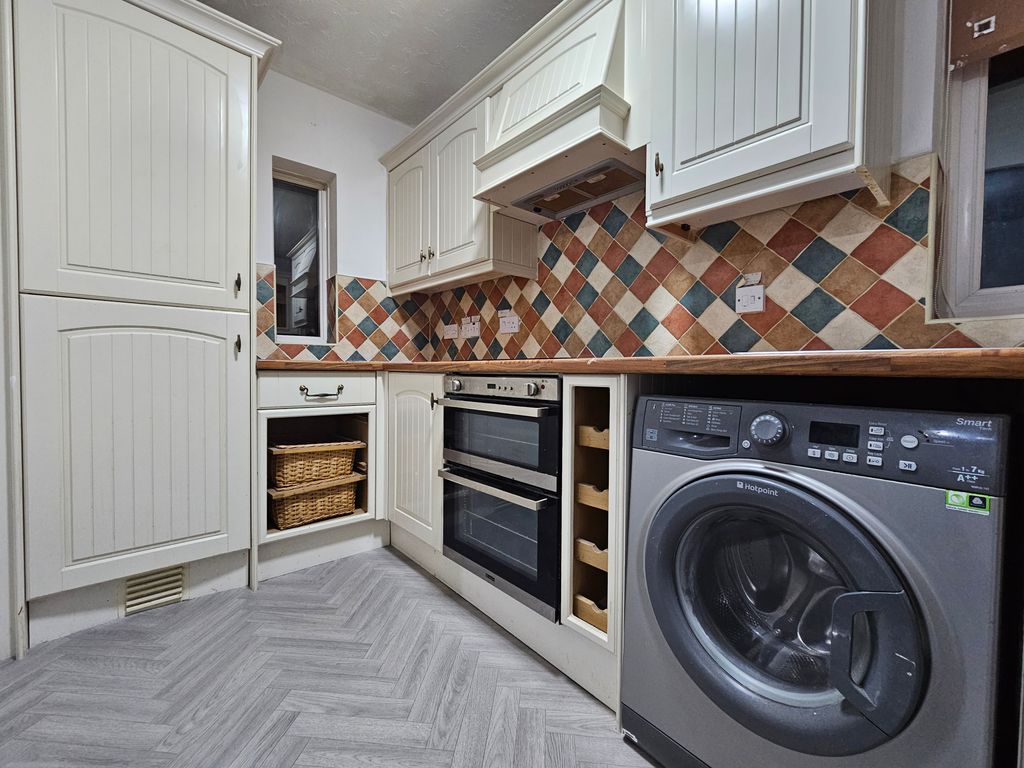 Property photo 1 of 15 Image