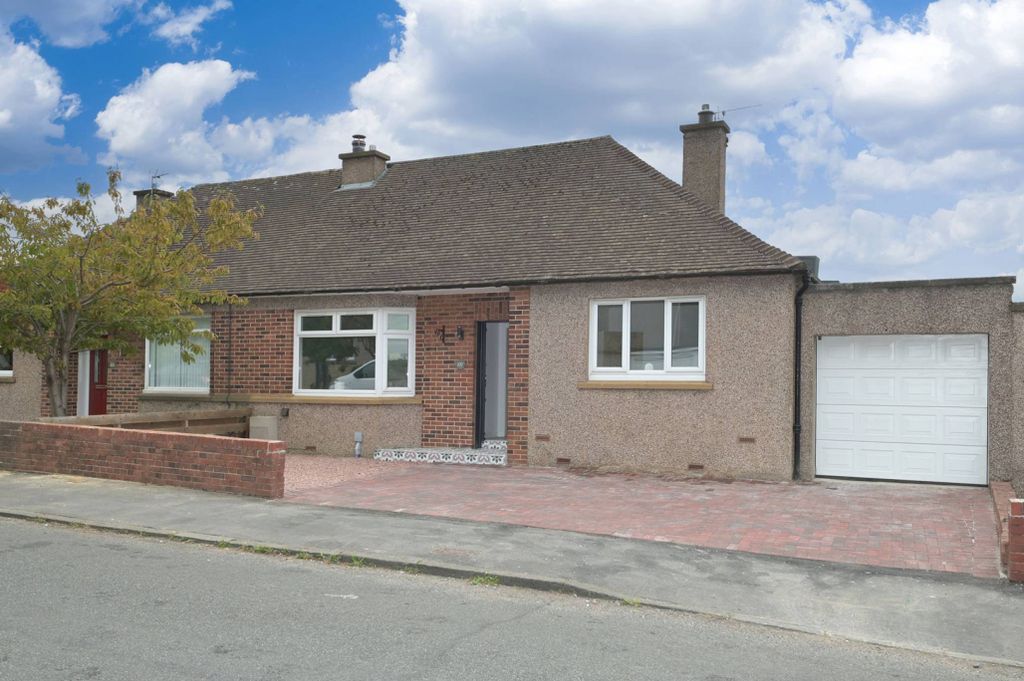 Property photo 1 of 30