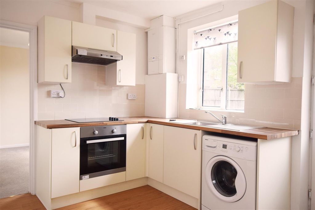 Property photo 2 of 16 11.Jpg