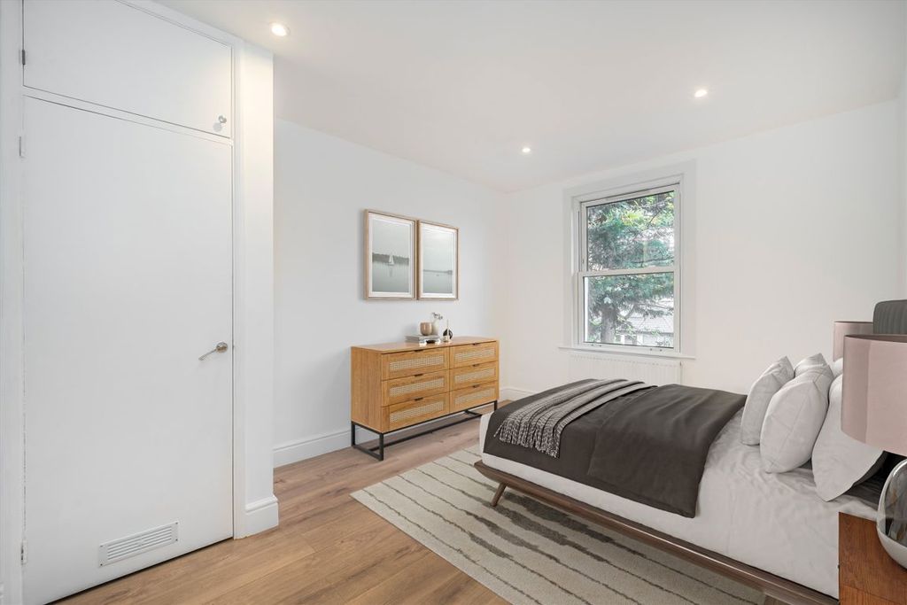 Property photo 3 of 5