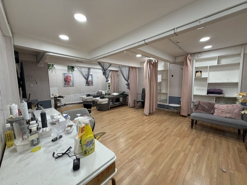 Property photo 3 of 4