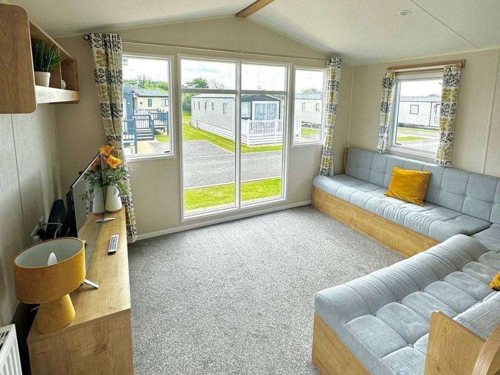 Property photo 1 of 7 - Willerby Grasmere For Sale