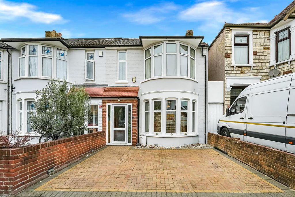Property photo 1 of 37