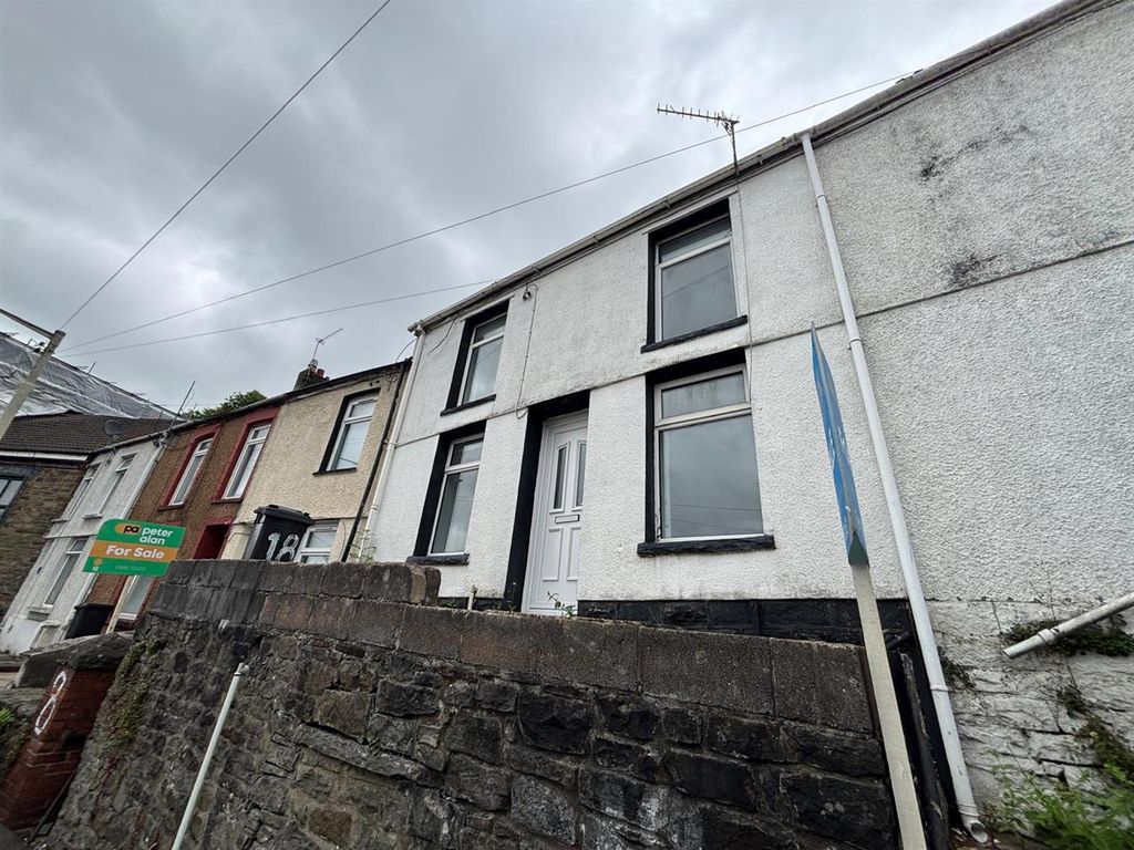 Property photo 1 of 23 Cardiff Road Troedyrhiw (13).Jpeg