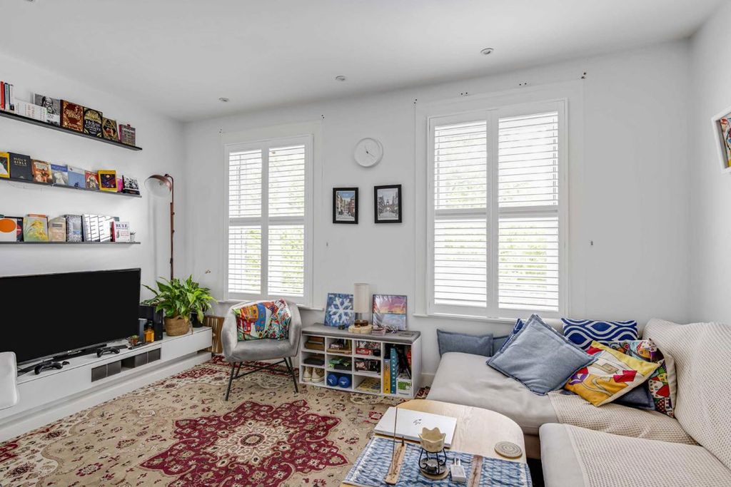 Property photo 3 of 3