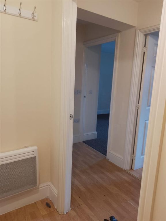Property photo 3 of 11 84ce022E-Eb39-497d-9d9c-1A68A6c7E8A6.Jpeg