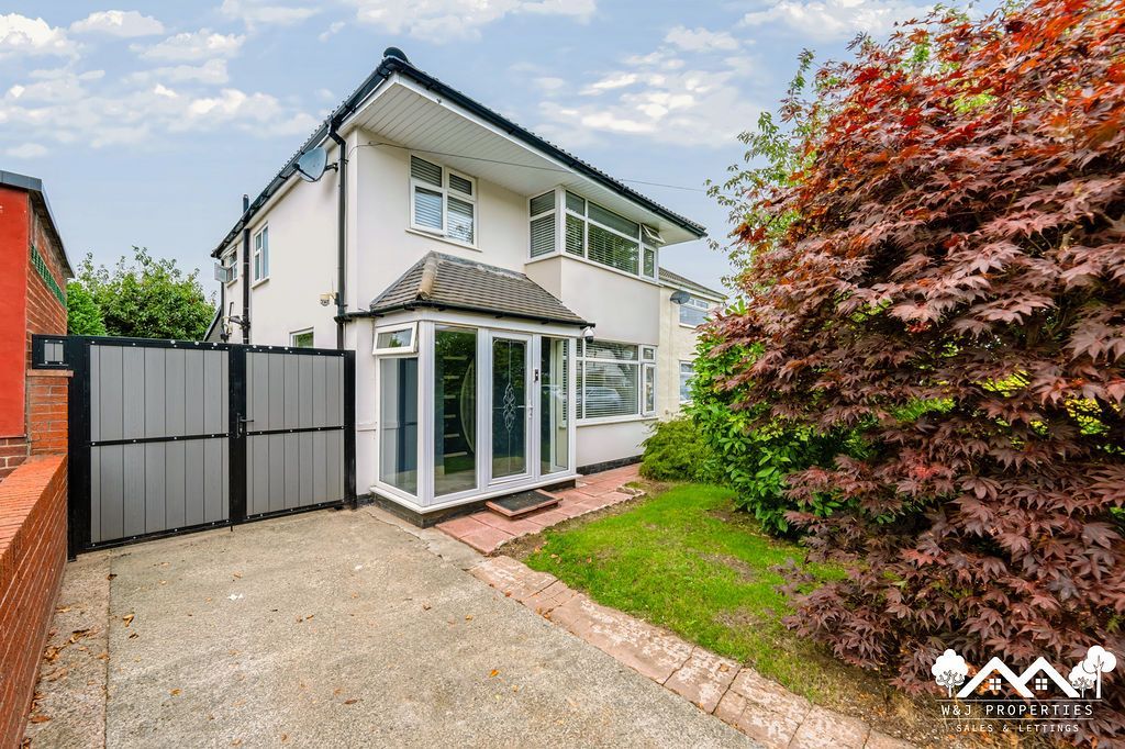 Property photo 1 of 30