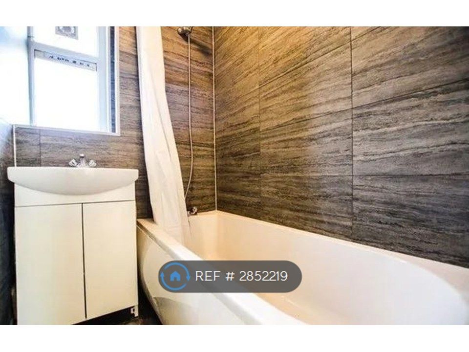 Property photo 3 of 3