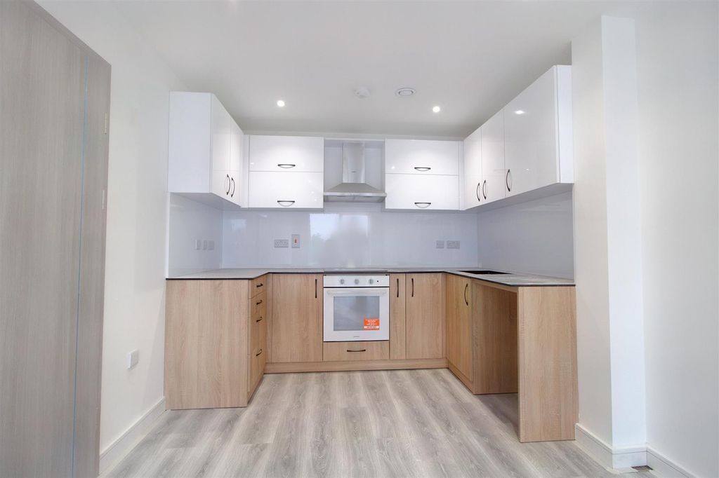 Property photo 2 of 13 Img_5289_Blurred.Png